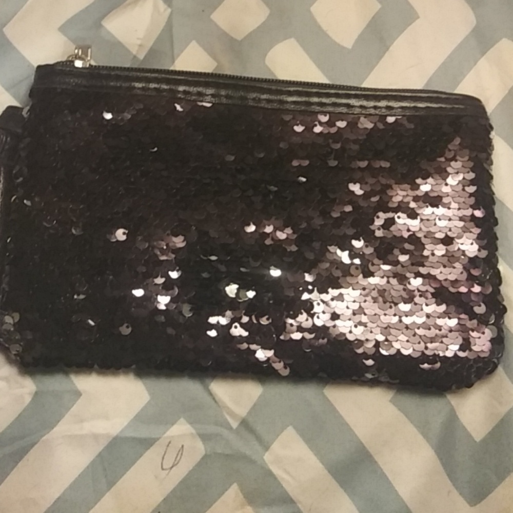 Flip sequence bag